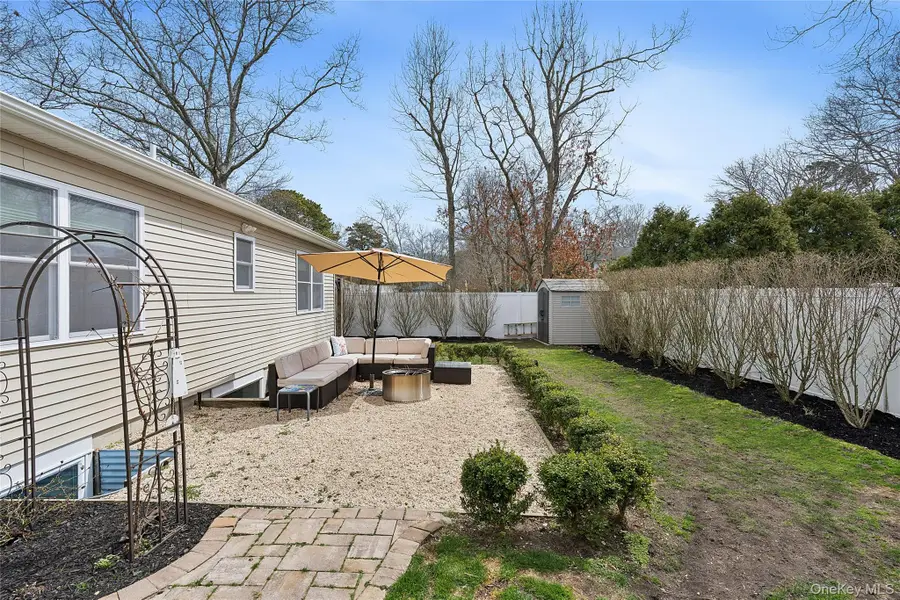 24 Woodridge Road, Hampton Bays, NY 11946 - #2