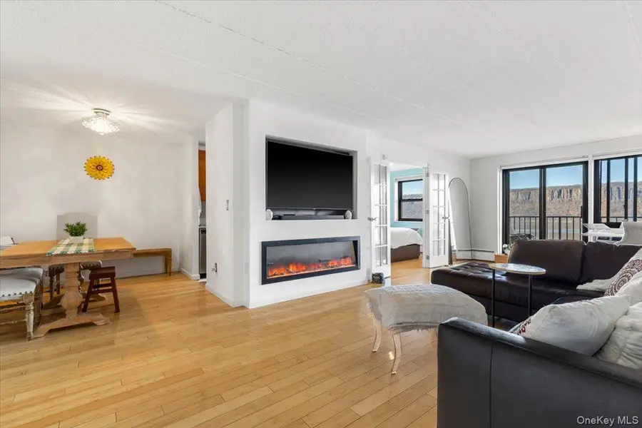 1085 Warburton Ave #304, Yonkers, NY 10701 - #2