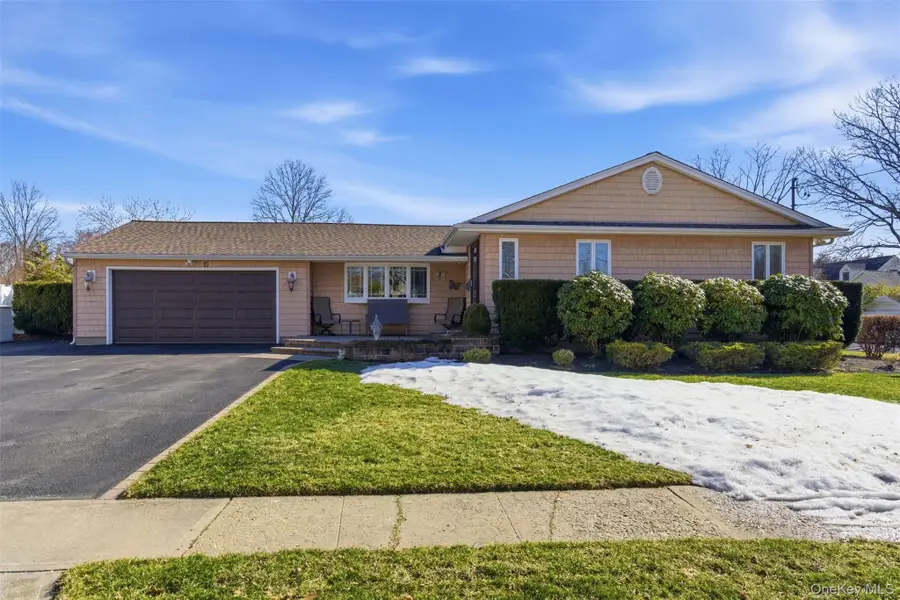 15 Leeward Lane, Commack, NY 11725 - #2