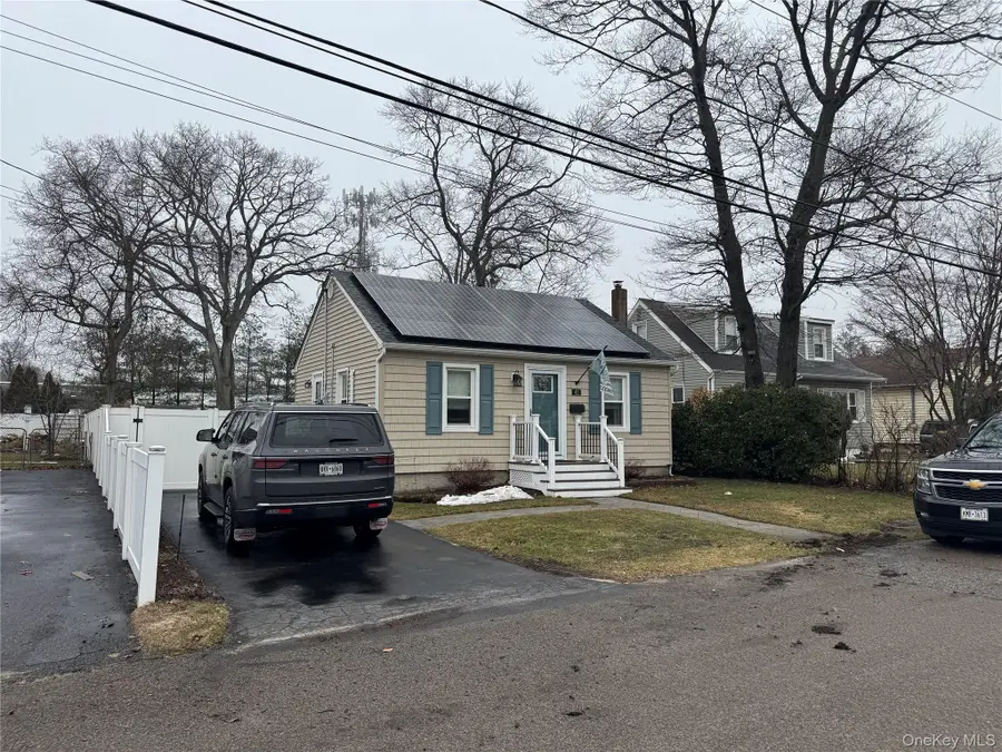 41 W 6th Street, Patchogue, NY 11772 - #2