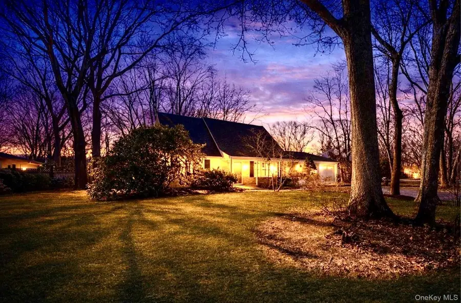 22 Bucknell Lane, Stony Brook, NY 11790 - #2