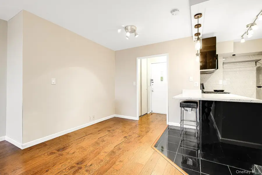 70-25 Yellowstone Boulevard #14O, Forest Hills, NY 11375 - #3