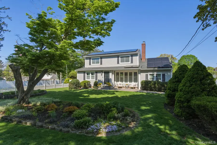 19 Alyssum Avenue, Huntington, NY 11743 - #3