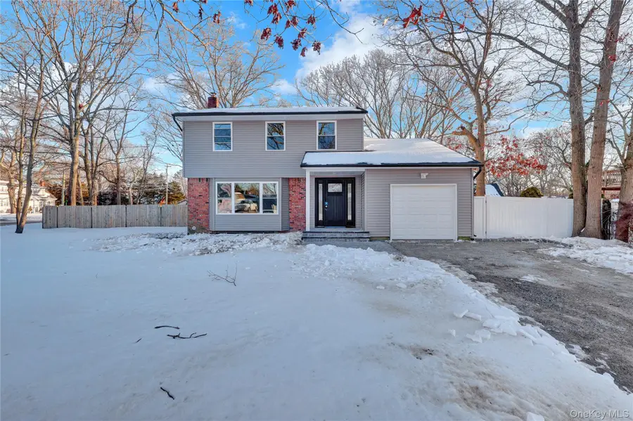 2 Cheshire Drive, Farmingville, NY 11738 - #2