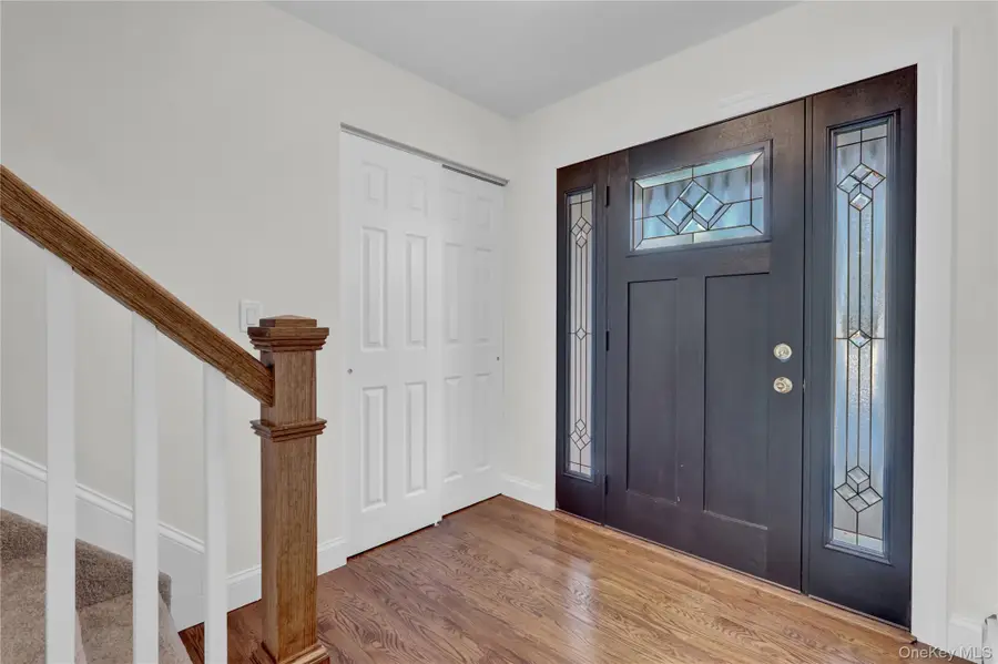 2 Cheshire Drive, Farmingville, NY 11738 - #3