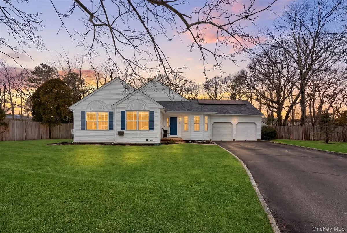 8 Lucy Court, Patchogue, NY 11772 - #1