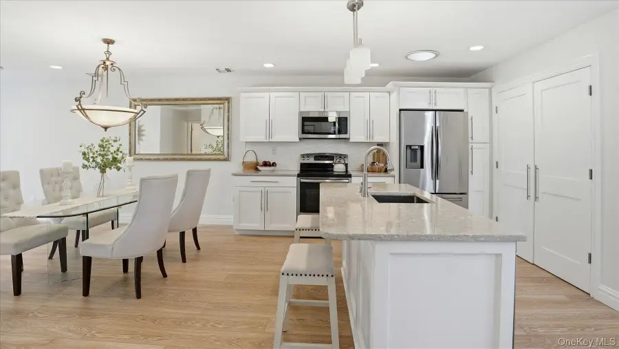 62 Knolls Drive, Stony Brook, NY 11790 - #2