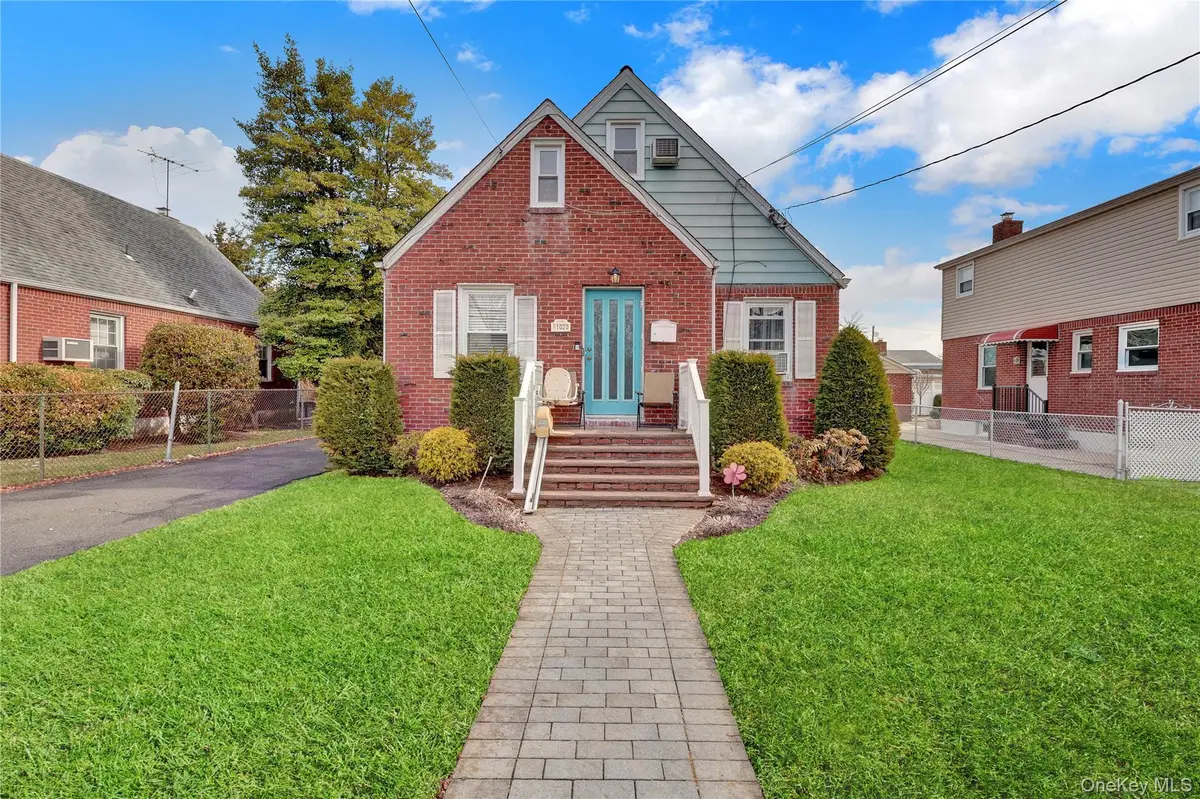 1020 N 5th Street, New Hyde Park, NY 11040 - #1