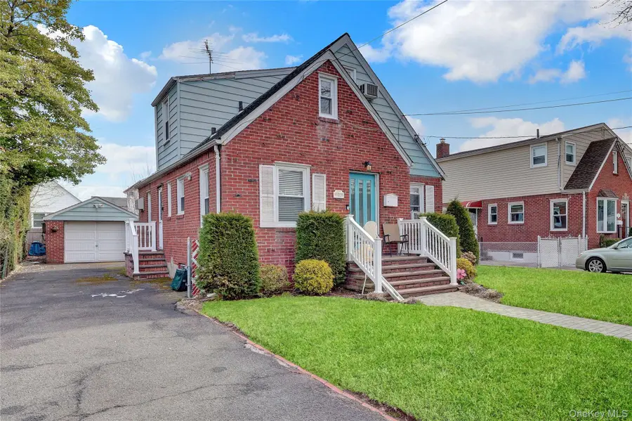 1020 N 5th Street, New Hyde Park, NY 11040 - #2