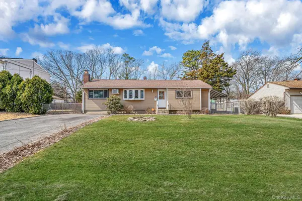 156 Gibbs Road, Central Islip, NY 11722