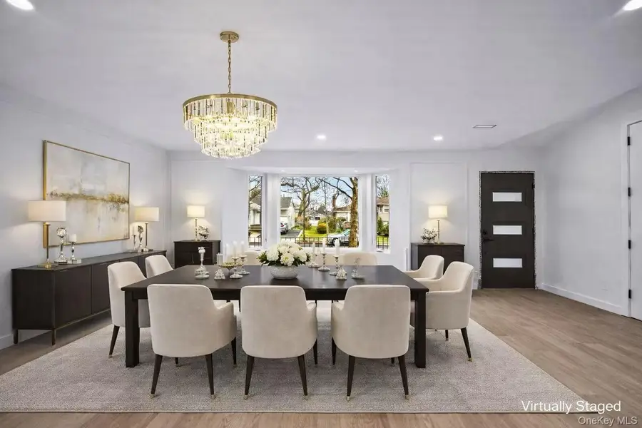 5 Warren Place, Plainview, NY 11803 - #3