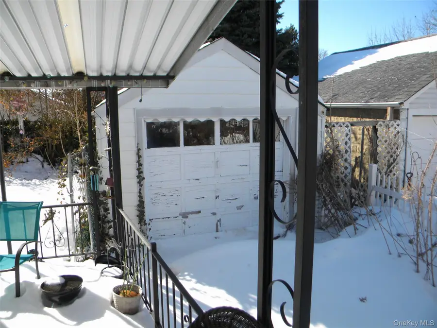 51 Clyde Street, New Hyde Park, NY 11040 - #3