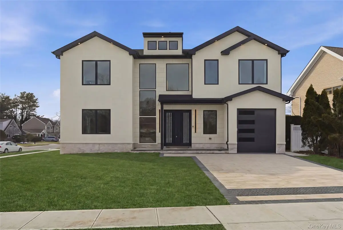 19 Arrow Lane, Hicksville, NY 11801 - #1