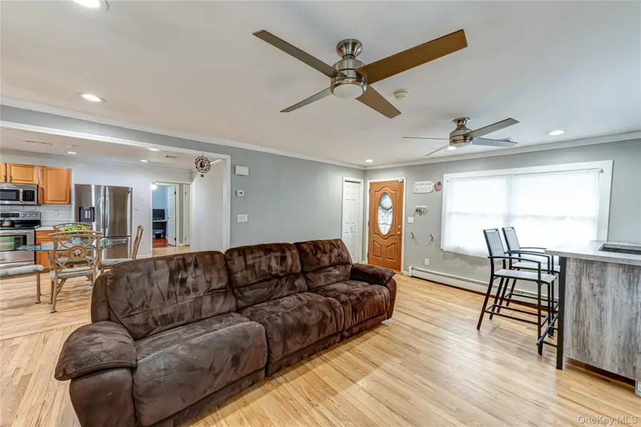 19 Fairview Place, Hauppauge, NY 11788 - #2