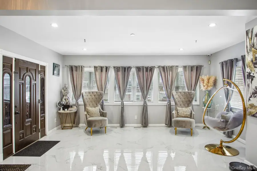 296 Milburn Avenue, Baldwin Harbor, NY 11510 - #3