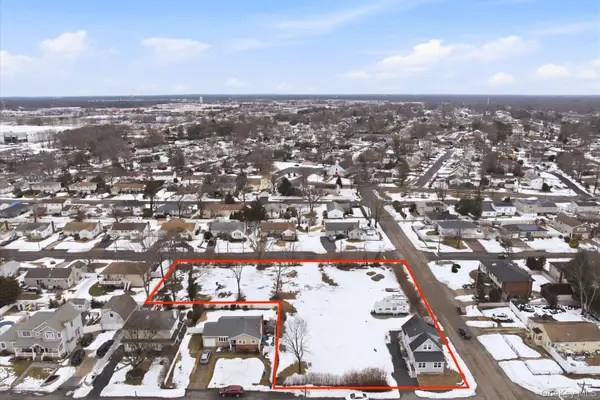 35 Weston Avenue, Deer Park, NY 11729