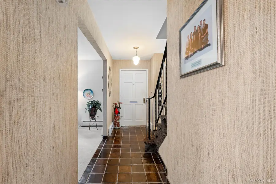 36 West Terrace Road, Great Neck, NY 11021 - #2