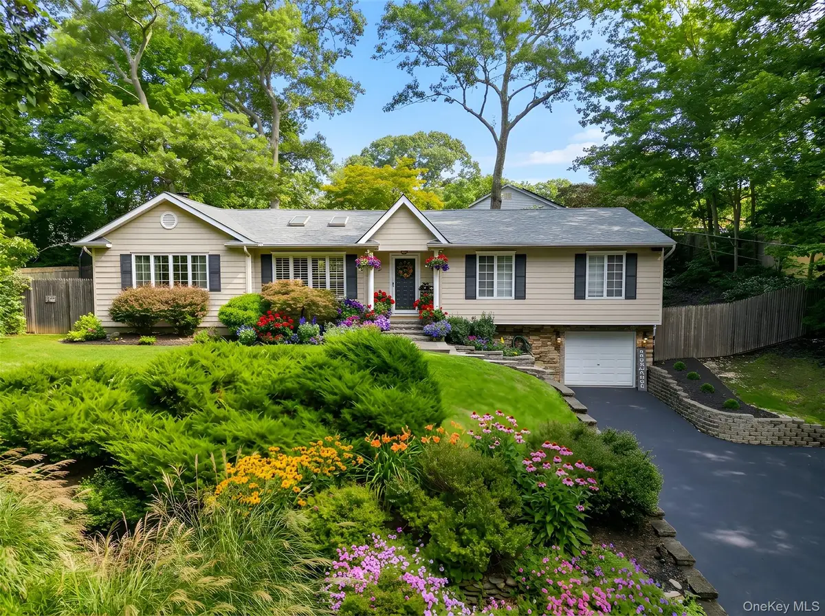 27 Ferndale Avenue, Miller Place, NY 11764 - #1