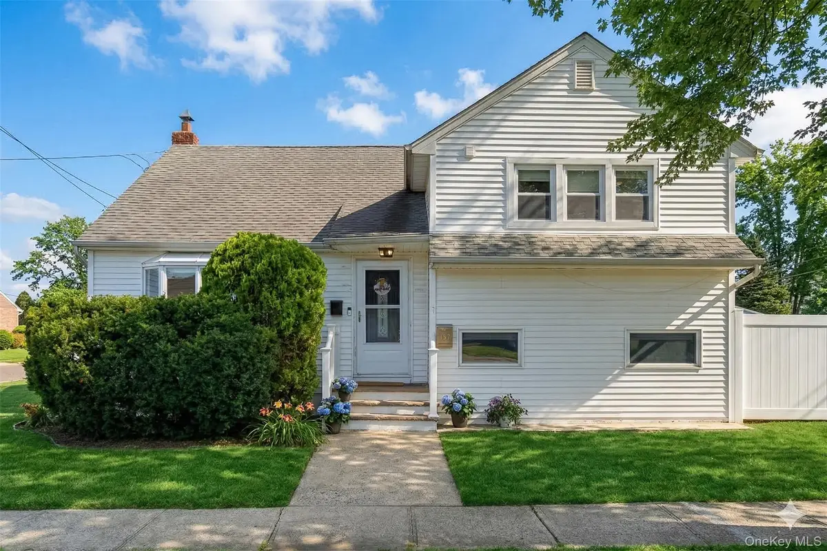 557 Woodbury Road, Plainview, NY 11803 - #1