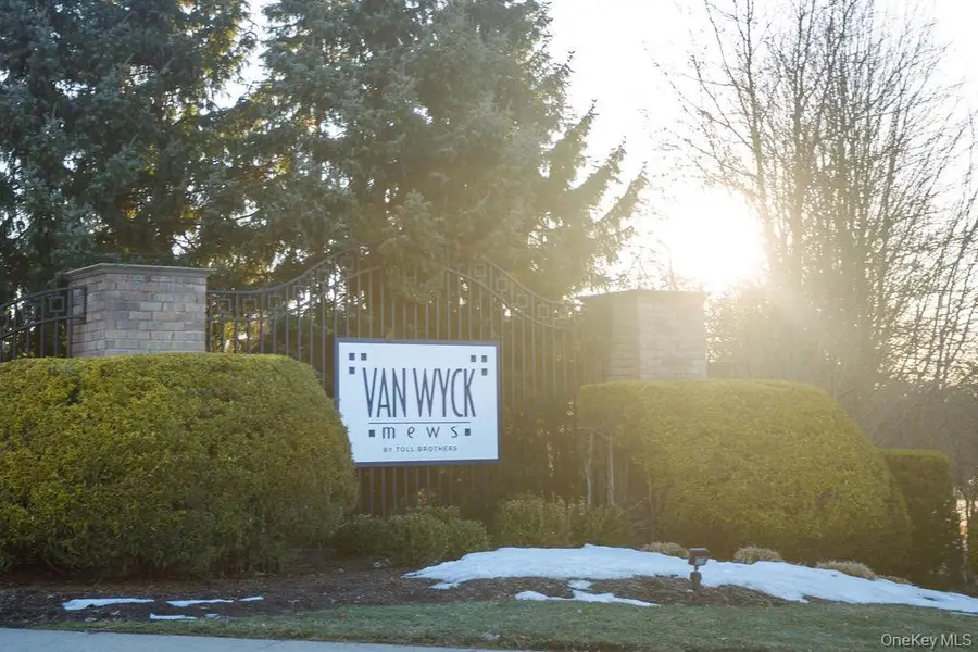 919 Saratoga Lane, Fishkill, NY 12524 - #2