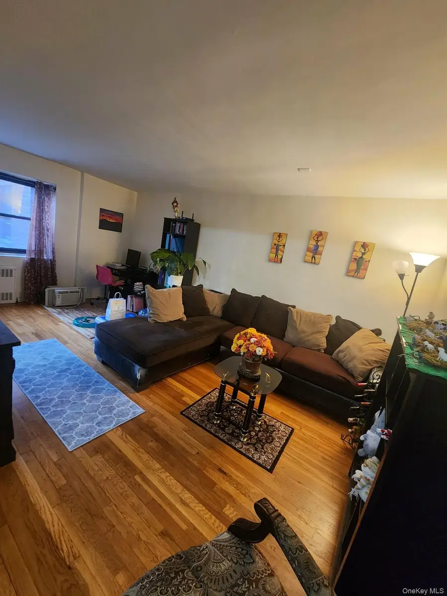 118-60 Metropolitan Avenue #3E, Kew Gardens, NY 11415 - #2