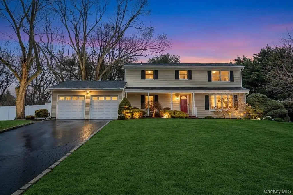 19 Spyglass Lane, East Setauket, NY 11733 - #1