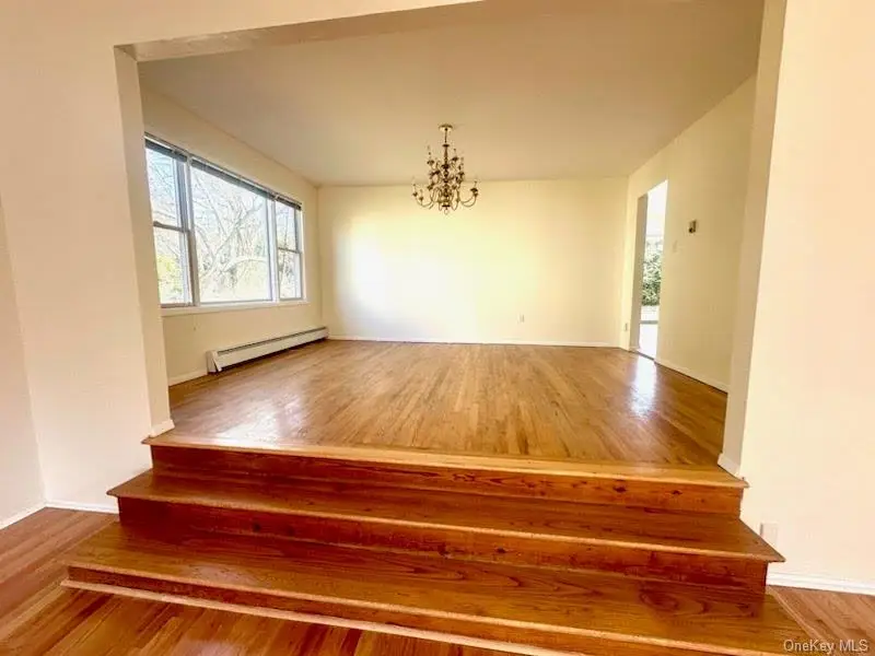 106 Woods Drive, Roslyn, NY 11576 - #3