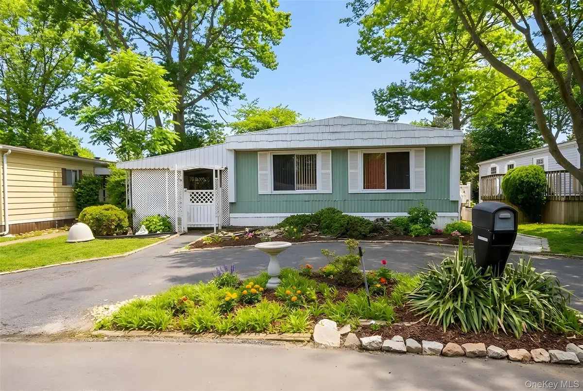 14 Buttercup Drive, Bohemia, NY 11716 - #1