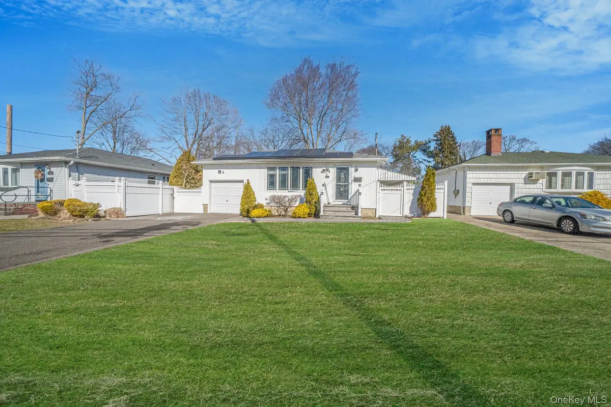 23 Pearsall Place, Deer Park, NY 11729 - #1