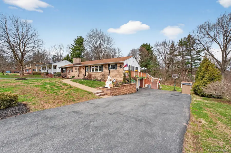 108 Williamsburg Court, Balmville, NY 12550 - #3