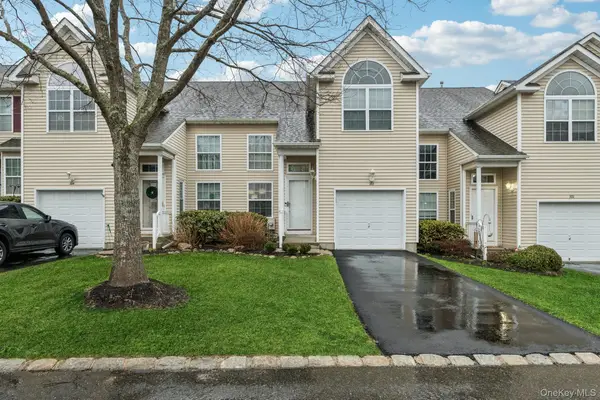 223 Kettles Lane, Medford, NY 11763