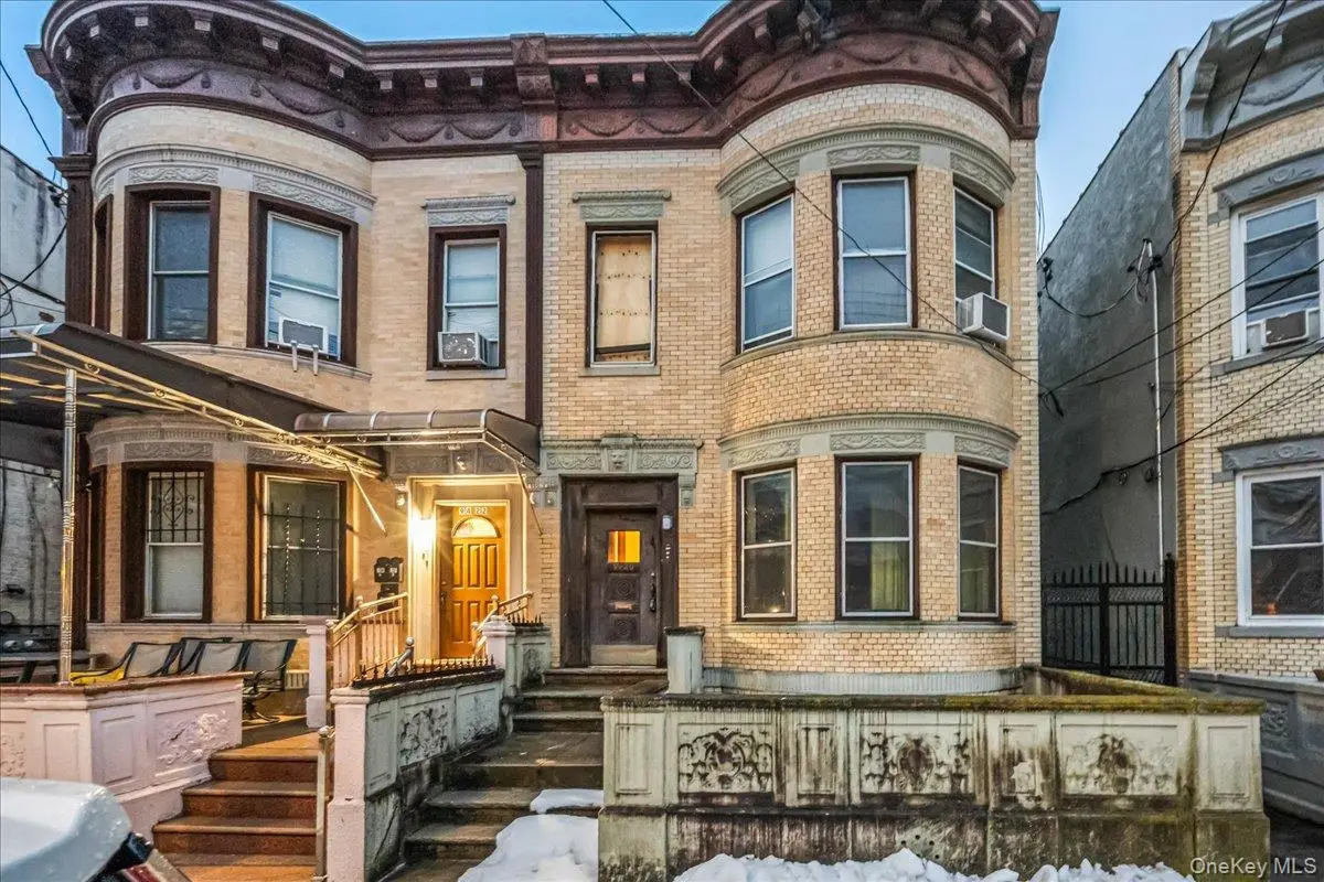 94-20 86th Road, Woodhaven, NY 11421 - #1