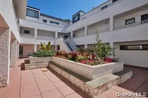 21 Canterbury Road #6, Great Neck, NY 11021 - #1