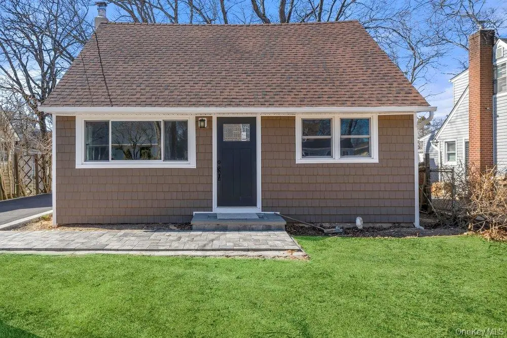 189 Trouville Road, Copiague, NY 11726 - #1