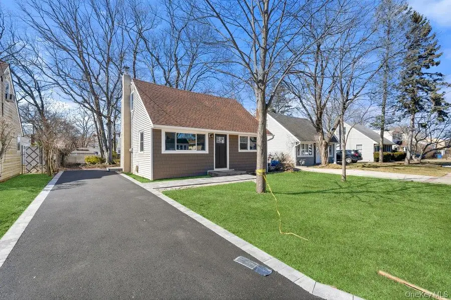 189 Trouville Road, Copiague, NY 11726 - #3