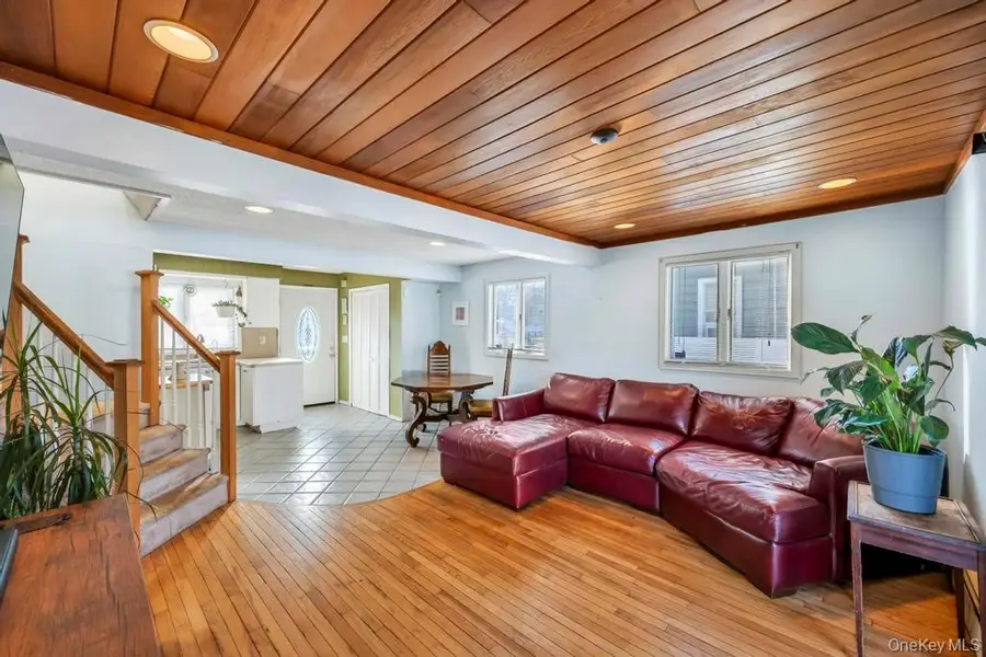 80 Parkway Boulevard, Ronkonkoma, NY 11779 - #2