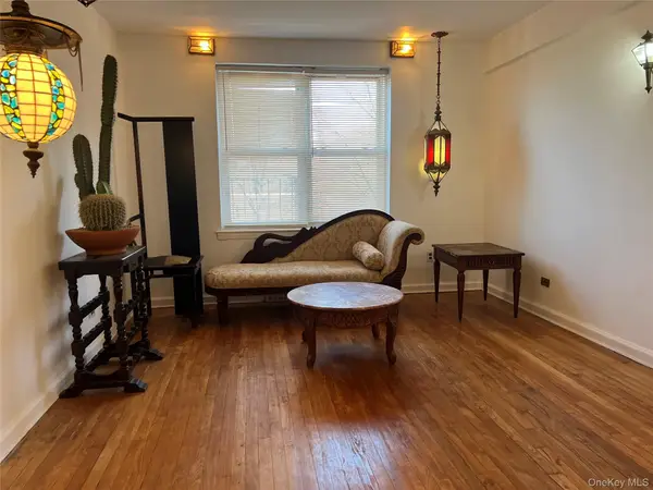 39-20 52nd St #2G, Woodside, NY 11377