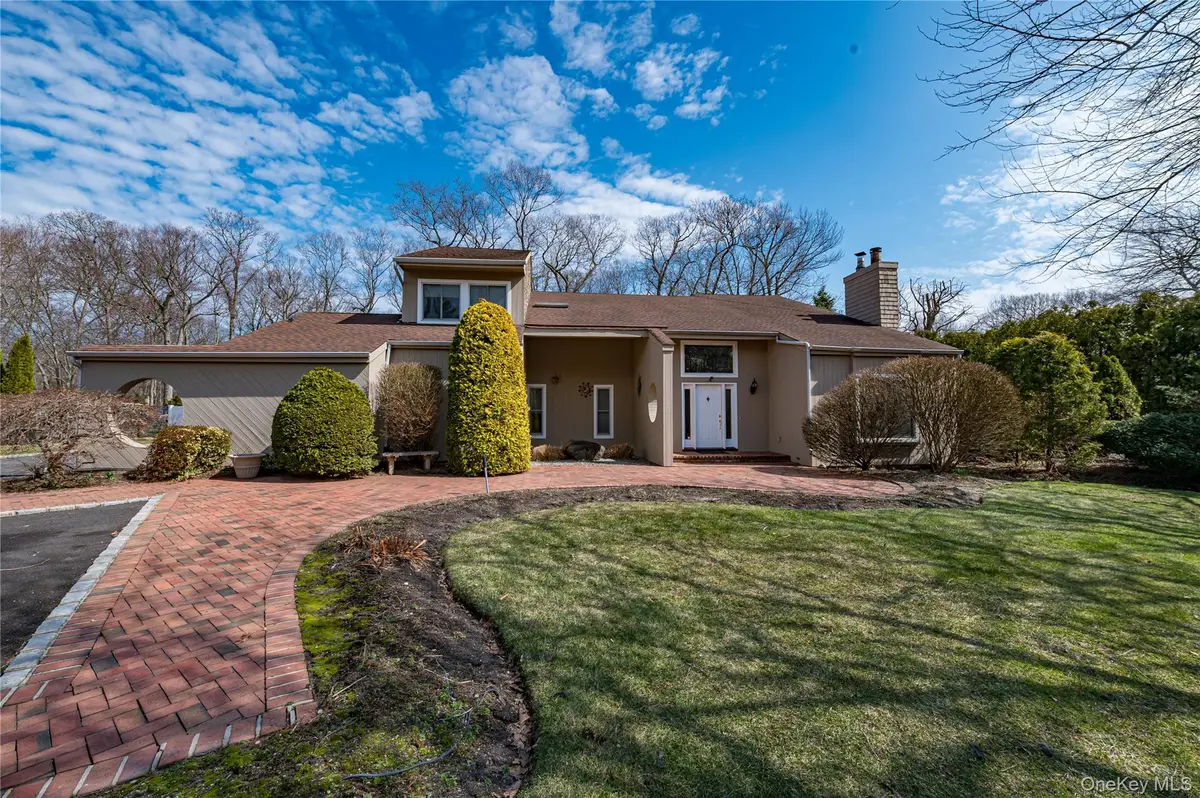 19 Tamara Court, Melville, NY 11747 - #1