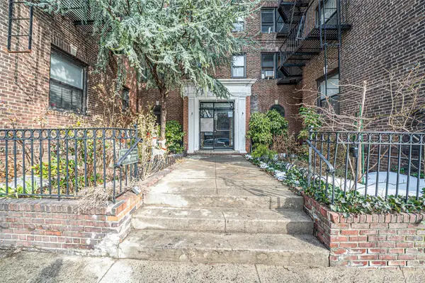 3131 54th Street #3K, Woodside, NY 11377