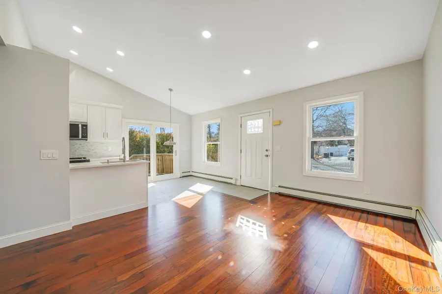 33 Wood Avenue, Mastic, NY 11950 - #3