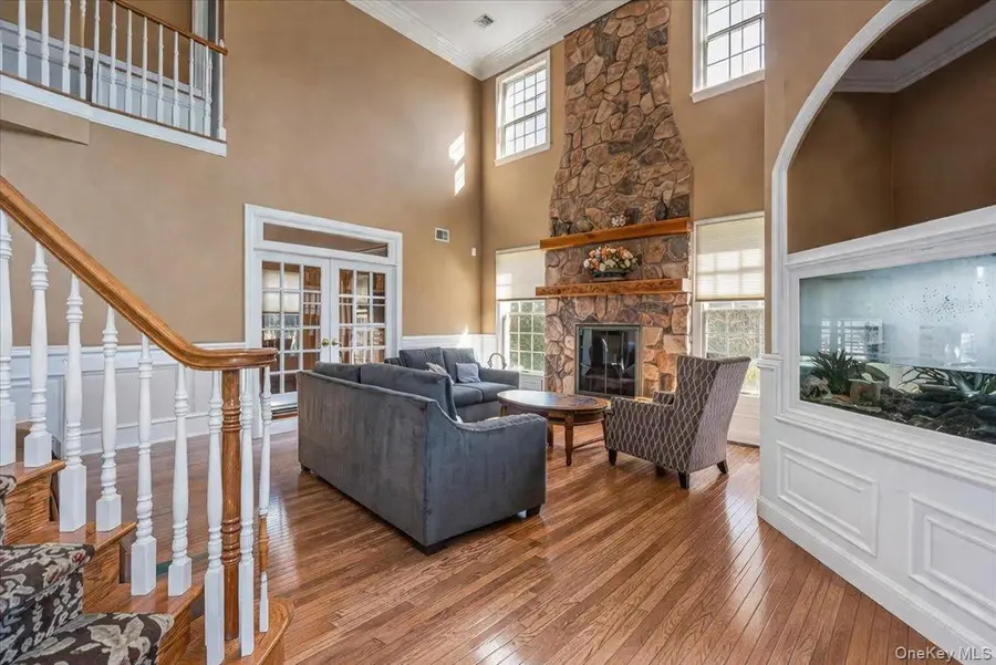 22 Turnberry Court, Dix Hills, NY 11746 - #3