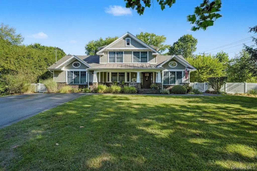 2 Greg Lane, East Northport, NY 11731 - #1