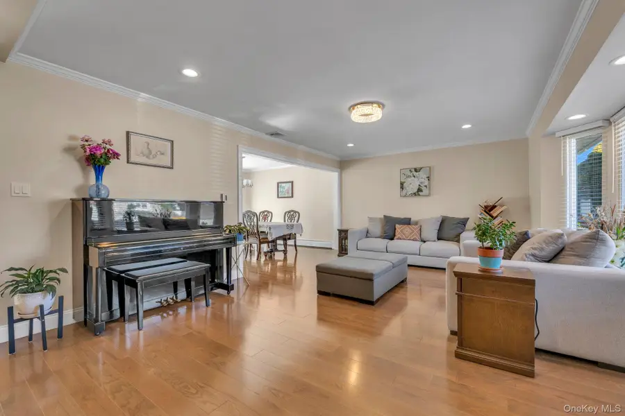 5 Hillvale Road, Syosset, NY 11791 - #3