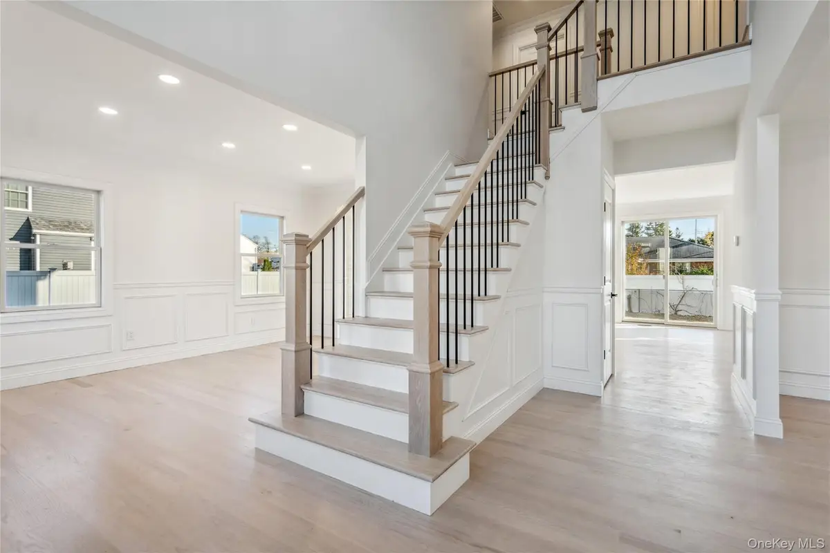 27B Belmont Circle, Syosset, NY 11791 - #1