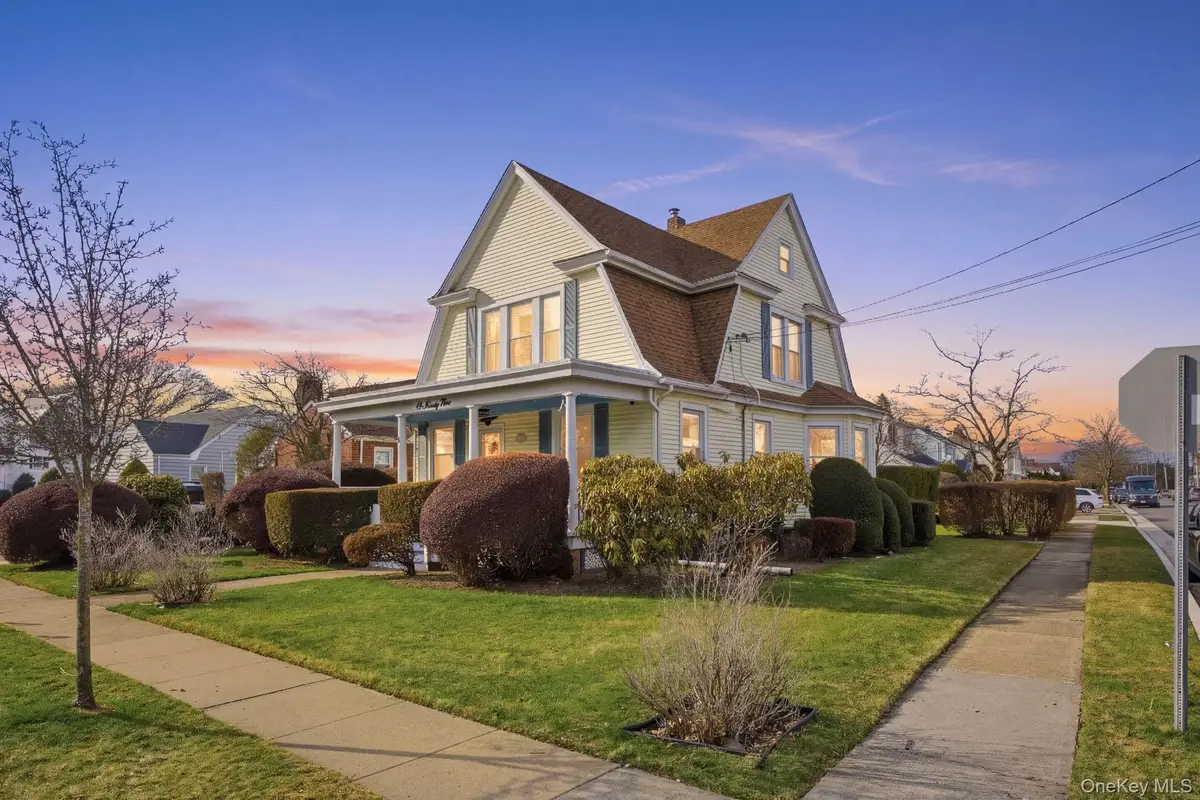 195 Cedar Street, Hempstead, NY 11550 - #1