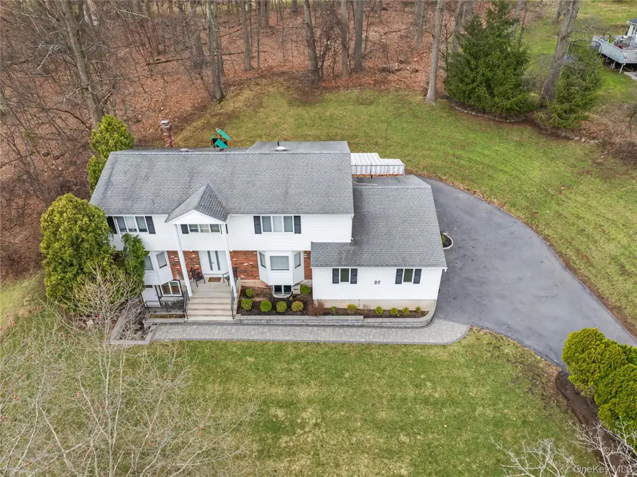 20 Algonquin Circle, Airmont, NY 10952 - #2