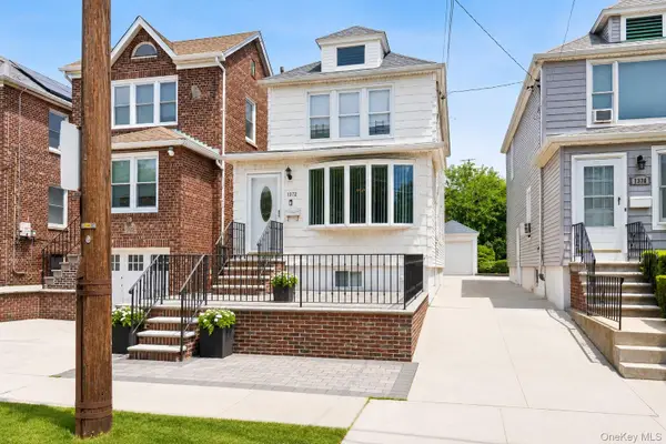 1372 Hollywood Avenue, Bronx, NY 10461