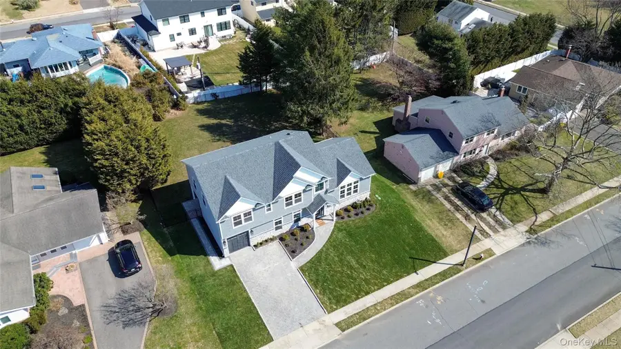 6 Adrienne Drive, Old Bethpage, NY 11804 - #3