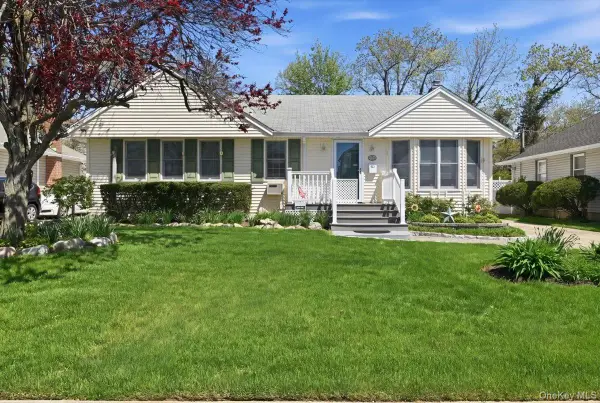 2937 Morgan Drive, Wantagh, NY 11793