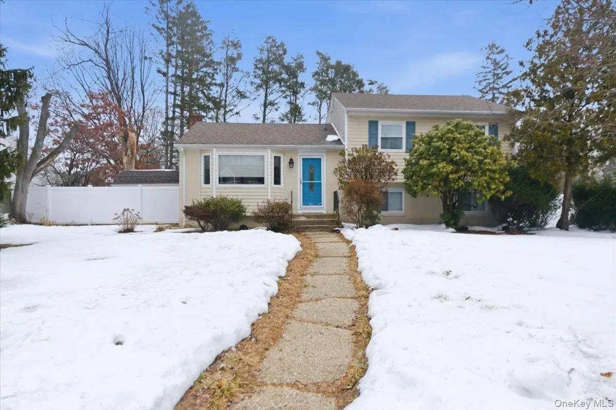 30 Middle Drive, Huntington, NY 11743 - #1